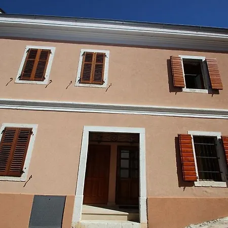 Papilon Apartment